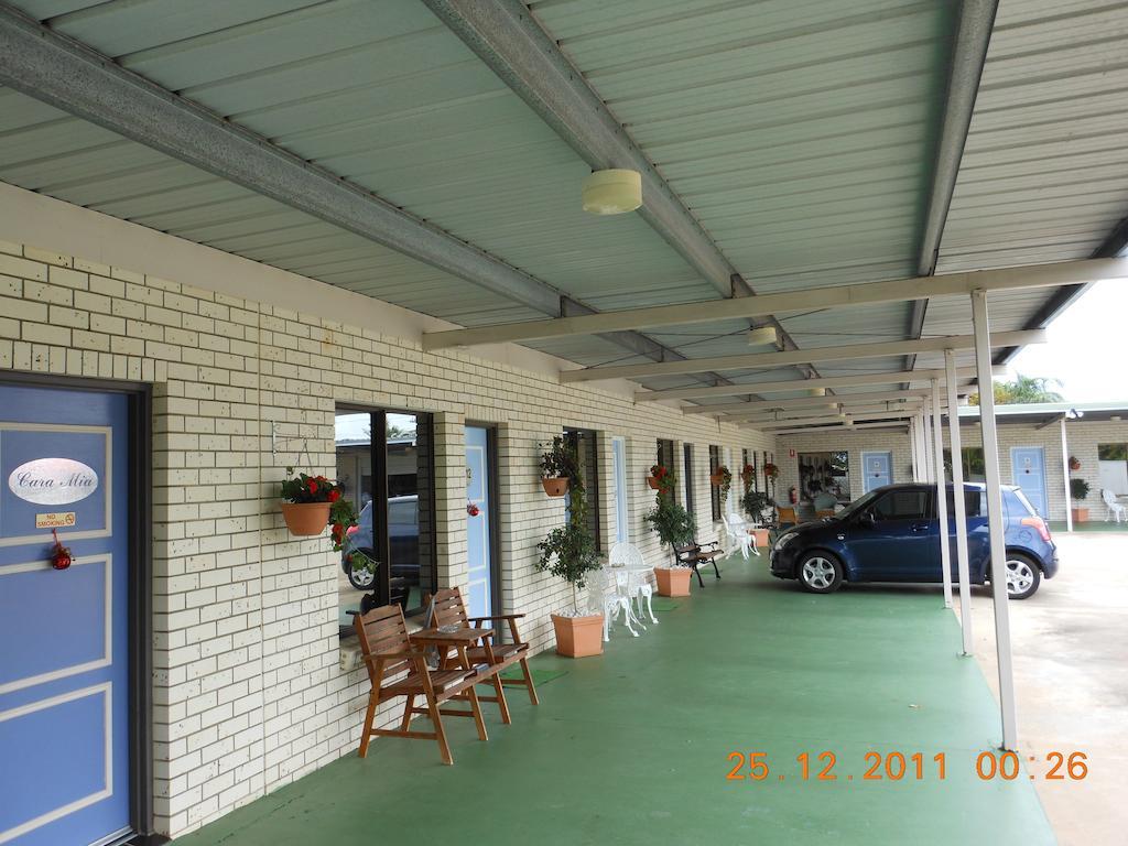 Cara Motel Мерибъроу Екстериор снимка